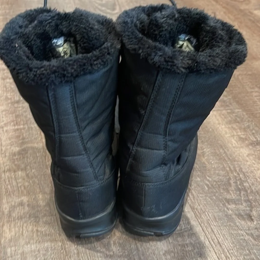 Kamik Lace up waterproof winter boots fur-lined